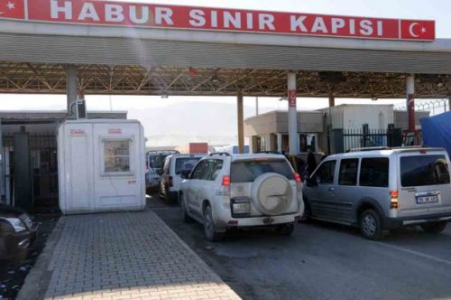Habur Sınır Kapısı'nda Otobüs Kuyruğu