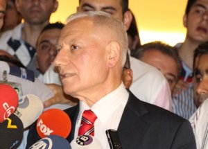 Gül'ün Listesine Mahkemeden Yasak!