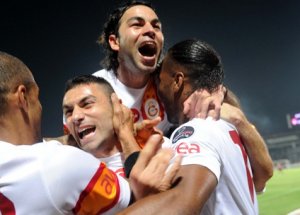 İngiltere'de Burak Yılmaz Savaşı Çıktı
