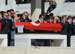 Çiçek ve Erdoğan Cenaze Namazına Katıldı