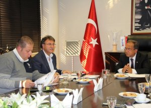İzmir'de Oto Şov Başlıyor