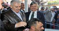 Bakan Yıldırım saç tıraşı yaptı