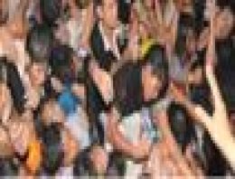 Tapınakta İzdiham: 60 Ölü