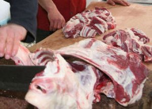 Cansuyu, Moro’da kurban Eti Dağıttı