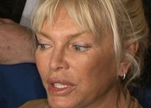 Ajda Pekkan'ın Bacaklarına 55 Bin TL Tazminat