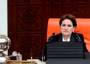 Akşener'den Başörtüsü Açıklaması