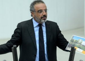 Mecliste Irkçı Tartışma