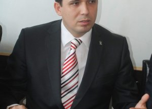 Ökten: "Aday Değilim"