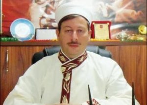 Müftü Yardımcısı Onlara Verdi Veriştirdi!