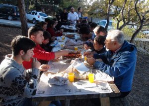 Sıcak Havayı Piknik Yaparak Değerlendirdiler
