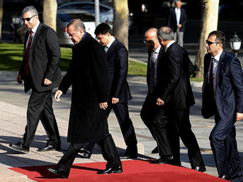 Arınç'tan Yurt Açıklaması