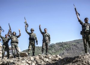 İranlı Komutan Suriye'de Öldürüldü