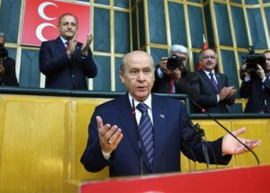 Bahçeli'den Hükümete Eleştiri
