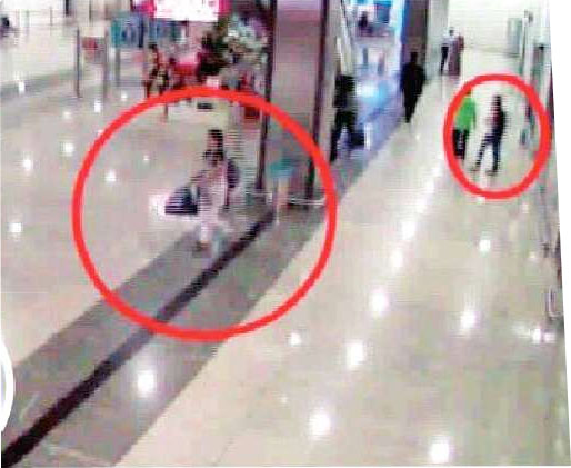Vicdansız Anne Tuvalette Bebeğini Sattı !