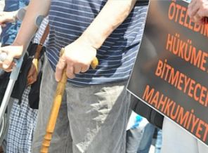 Engelli örgütleri Taksim'de nöbette!