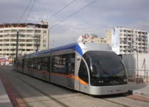 Tramvayda Piyano Var
