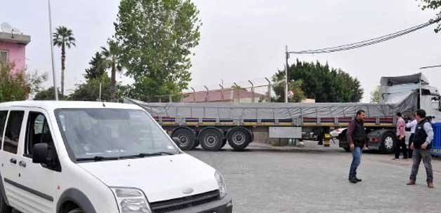 Bir TIR Dolusu Füze ve Bomba Yakalandı