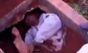 Canlı Canlı Mezara Koymuşlar