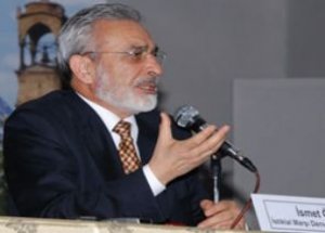 İsmet Özel yine şaşırttı