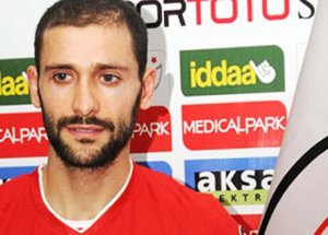Ünlü Futbolcu Yoğun Bakımda!