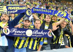 Kadıköy'de 'İmparator Fatih Terim' Sürprizi