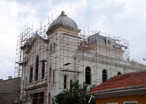 Sinagog’da Düğün Var