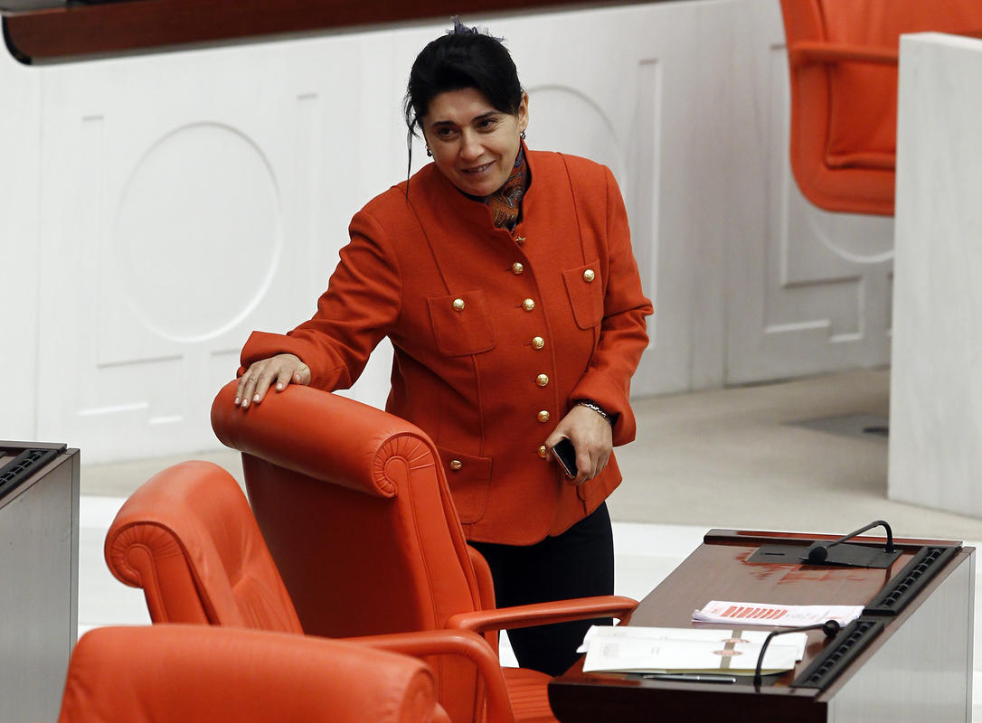 Yasayı Beklemedi Meclis'e Böyle Geldi
