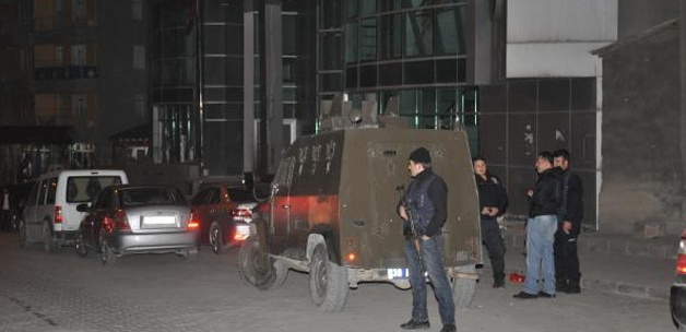 Hakkari'de Rektörlük Binasına Saldırı