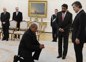 Abdullah Gül'e 'Vaka Cobocobo' Selamı