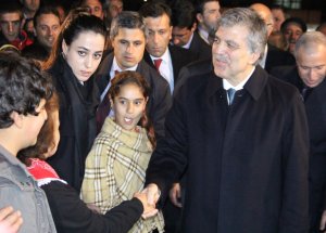 Cumhurbaşkanı Gül Cem Evi’nde