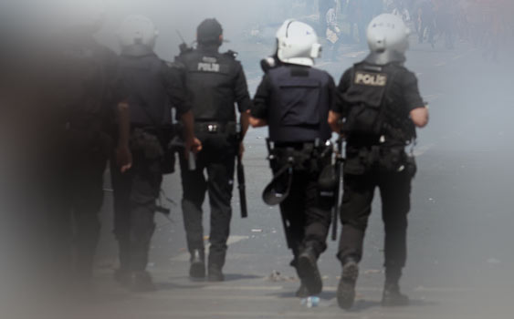Diyarbakır'da Polise Silahlı Saldırı