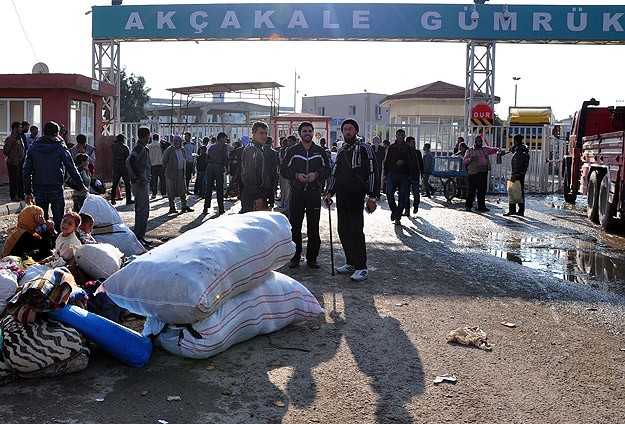 Akçakale Gümrük Kapısı Açıldı