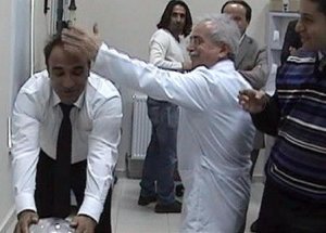 Rektör Çarpıldı!