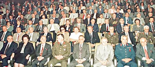 Ulan Hepiniz Alkışladınız