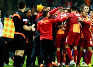 Cimbom Takibe Devam Dedi!