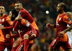 Burak Yılmaz'dan Tarihe Geçen Gol!