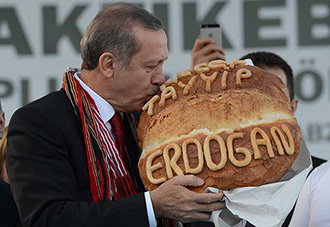 Başbakan'a İlginç Hediye