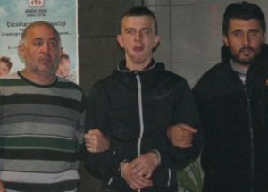 Polis Eline Basınca!