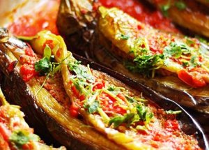 Patlıcanın En Güzel Hali Karnıyarık Nasıl Yapılır?