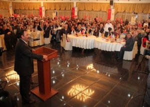 Orhan Ölmez öğretmenlere konser verdi