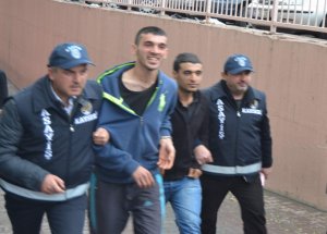 2 Kişiyi Gasp Eden 3 Şahıs Yakalandı