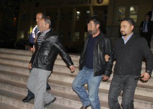 Oto Hırsızlığına 3 Tutuklama