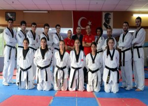 İzmir Büyükşehir'de Tekvandoya Taze Kan