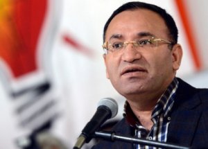 Adalet Bakanlığı Koltuğuna Bekir Bozdağ Oturdu