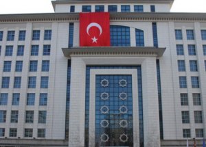 AK Parti'de Canlı Bomba Paniği