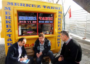 Ak Parti'li Turgut Aydın Esnafının Sorunlarını Dinledi