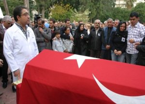 Cinayete Kurban Giden Doktor İçin Tören Düzenlendi