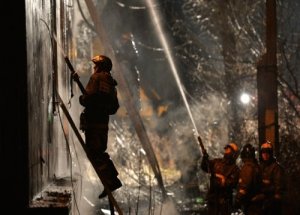 Moskova’da büyük depo yangını