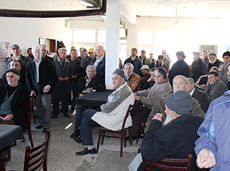 Köy Ahalisinden Bir Garip Protesto