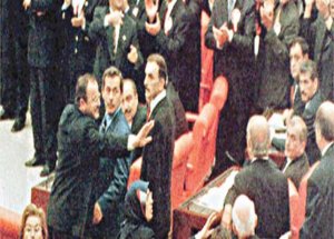 Darbeciye, Ecevit’e Hoşgörü Hükümete İse Tepki